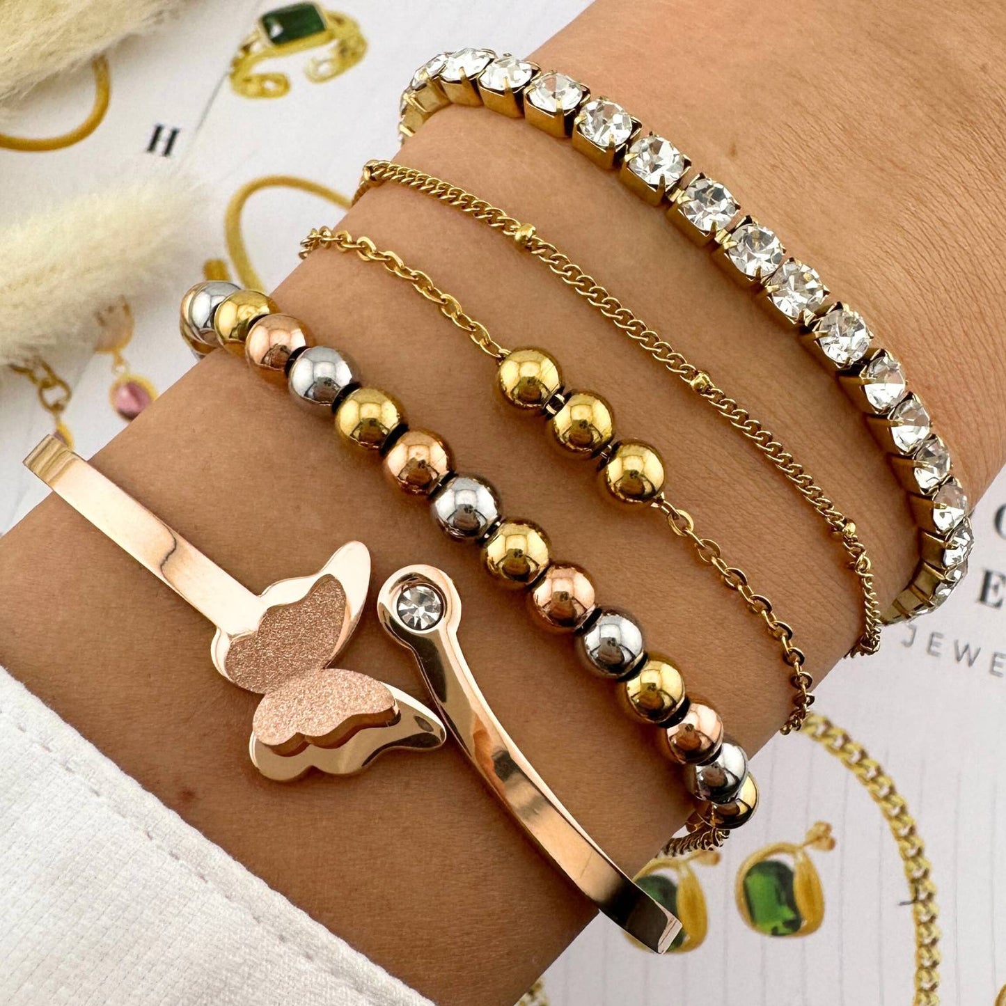 Tri-Colour Beaded Bracelet – 18K Gold, Stainless Steel, Waterproof & Hypoallergenic